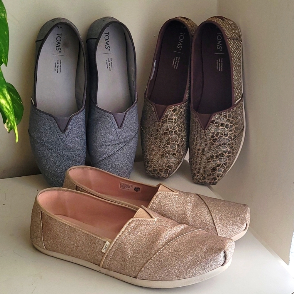Ladies Shoes size 12M, 3 colors, all Glitter in Gold,Silver & Animal print.